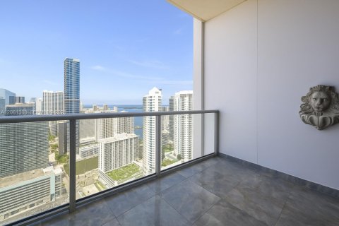 Condominio en alquiler en Miami, Florida, 2 dormitorios, 198.72 m2 № 2339959 - foto 4