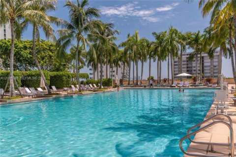 Condominio en alquiler en Miami, Florida, 2 dormitorios, 198.72 m2 № 2339959 - foto 26