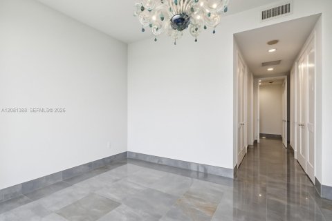Condominio en alquiler en Miami, Florida, 2 dormitorios, 198.72 m2 № 2339959 - foto 5