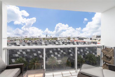 Снять в аренду кондоминиум в Майами-Бич, Флорида 1 спальня, 74.32м2, № 1940882 - фото 6