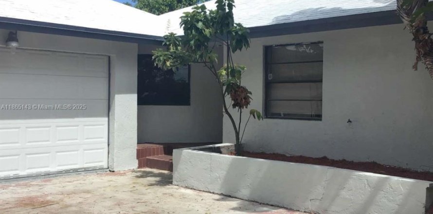 Villa ou maison à Miami, Floride 4 chambres, 147.62 m2 № 1922877