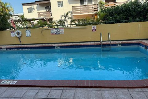 Купить кондоминиум в Майами, Флорида 2 спальни, 78.04м2, № 1927398 - фото 28