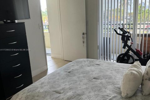 Купить кондоминиум в Майами, Флорида 2 спальни, 78.04м2, № 1927398 - фото 24
