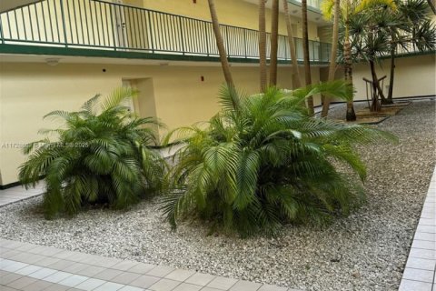 Купить кондоминиум в Майами, Флорида 2 спальни, 78.04м2, № 1927398 - фото 8