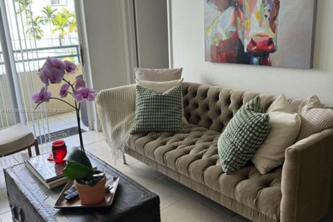 Купить кондоминиум в Майами, Флорида 2 спальни, 78.04м2, № 1927398 - фото 21