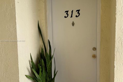 Купить кондоминиум в Майами, Флорида 2 спальни, 78.04м2, № 1927398 - фото 9