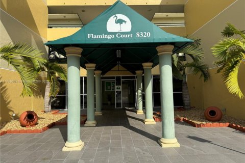 Купить кондоминиум в Майами, Флорида 2 спальни, 78.04м2, № 1927398 - фото 3