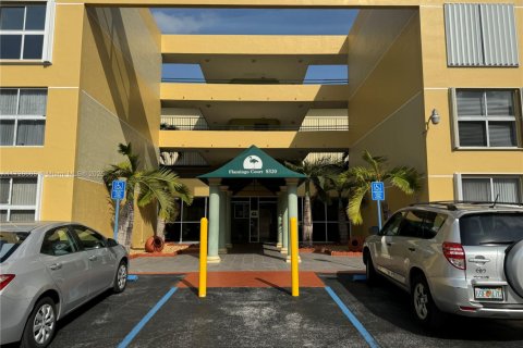 Купить кондоминиум в Майами, Флорида 2 спальни, 78.04м2, № 1927398 - фото 2