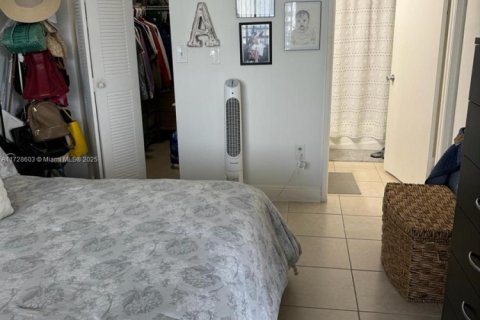 Купить кондоминиум в Майами, Флорида 2 спальни, 78.04м2, № 1927398 - фото 14