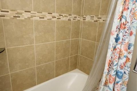 Купить виллу или дом в Апопка, Флорида 8 комнат, 272.76м2, № 1582693 - фото 24