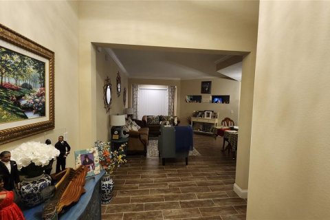 Купить виллу или дом в Апопка, Флорида 8 комнат, 272.76м2, № 1582693 - фото 4