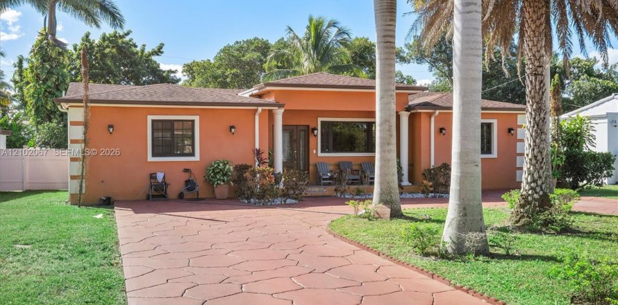 Casa en Miami, Florida 4 dormitorios, 205.87 m2 № 2407401