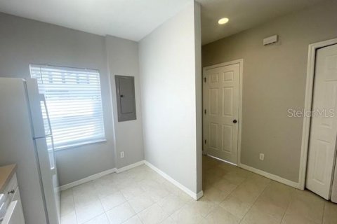 Touwnhouse à louer à Tampa, Floride: 2 chambres, 112.97 m2 № 1910420 - photo 13