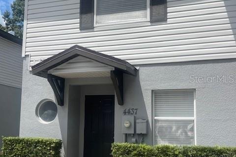 Adosado en alquiler en Tampa, Florida, 2 dormitorios, 112.97 m2 № 1910420 - foto 1
