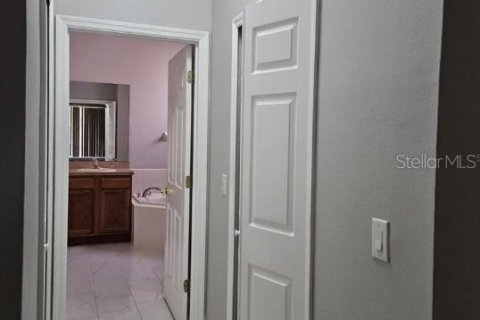 Снять в аренду виллу или дом в Киссимми, Флорида 3 комнаты, 251.86м2, № 1904407 - фото 13