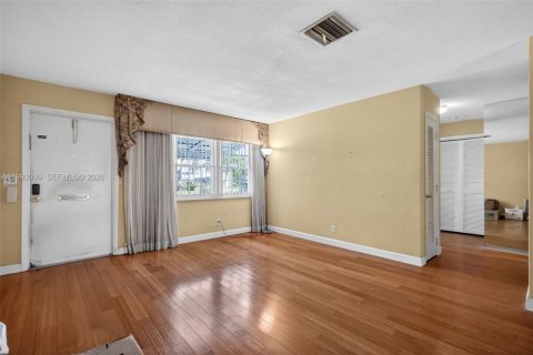 House in Boynton Beach, Florida 2 bedrooms, 117.06 sq.m. № 2244292 - photo 8