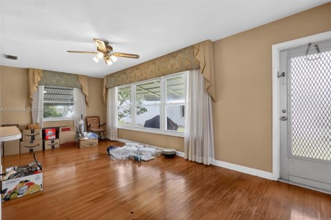 House in Boynton Beach, Florida 2 bedrooms, 117.06 sq.m. № 2244292 - photo 9