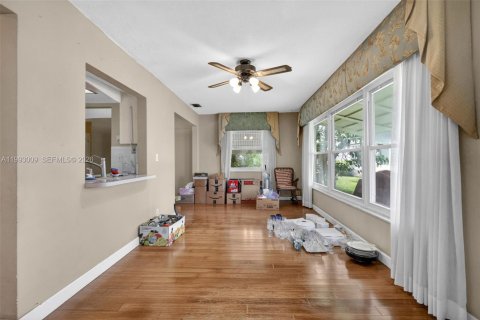 House in Boynton Beach, Florida 2 bedrooms, 117.06 sq.m. № 2244292 - photo 5