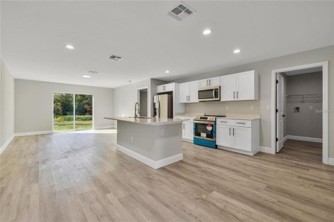 Casa en alquiler en Ocala, Florida, 3 dormitorios, 117.99 m2 № 1901348 - foto 4