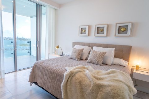 Снять в аренду кондоминиум в Майами, Флорида 3 спальни, 198.9м2, № 2008770 - фото 16