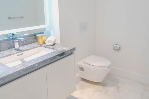 Снять в аренду кондоминиум в Майами, Флорида 3 спальни, 198.9м2, № 2008770 - фото 6