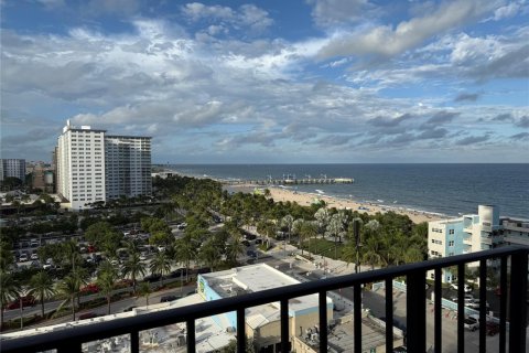 Condo in Pompano Beach, Florida, 2 bedrooms  № 2391760