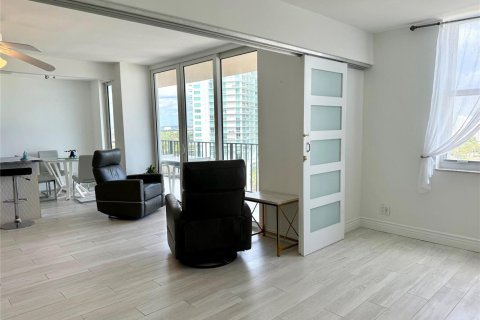 Condo in Pompano Beach, Florida, 2 bedrooms  № 2391760 - photo 16