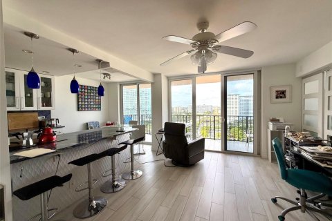 Condo in Pompano Beach, Florida, 2 bedrooms  № 2391760 - photo 9