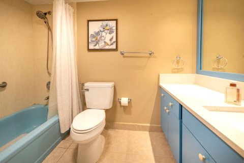 Condo in Pompano Beach, Florida, 1 bedroom № 2250047 - photo 16