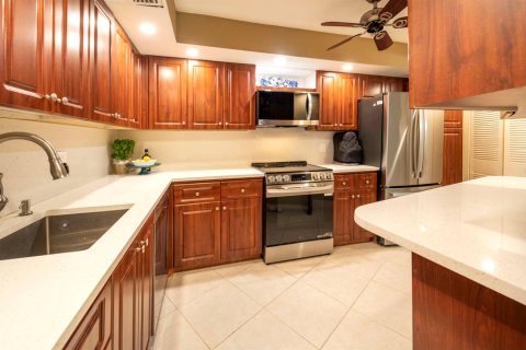 Condo in Pompano Beach, Florida, 1 bedroom № 2250047 - photo 10