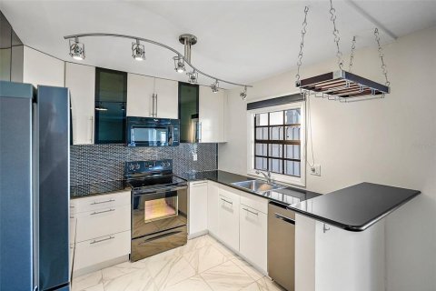 Copropriété à vendre à Saint Petersburg, Floride: 2 chambres, 94.57 m2 № 1525159 - photo 5