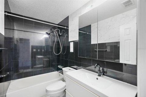 Copropriété à vendre à Saint Petersburg, Floride: 2 chambres, 94.57 m2 № 1525159 - photo 14