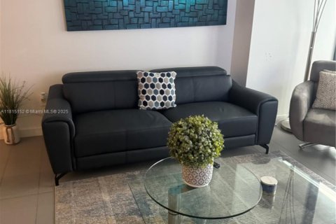 Copropriété à louer à Miami, Floride: 2 chambres, 81.94 m2 № 1766761 - photo 3