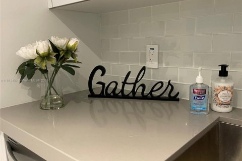 Copropriété à louer à Miami, Floride: 2 chambres, 81.94 m2 № 1766761 - photo 9