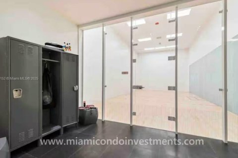 Copropriété à louer à Miami, Floride: 2 chambres, 81.94 m2 № 1766761 - photo 16