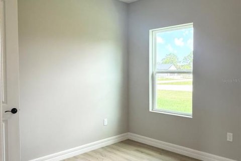 House in Sebring, Florida 4 bedrooms, 184.88 sq.m. № 2213937 - photo 10