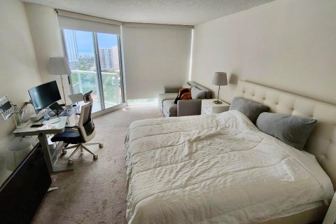 Copropriété à louer à Sunny Isles Beach, Floride: 3 chambres, 163.51 m2 № 1694782 - photo 9