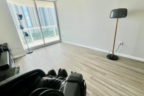 Copropriété à louer à Sunny Isles Beach, Floride: 3 chambres, 163.51 m2 № 1694782 - photo 28