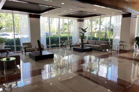 Copropriété à louer à Sunny Isles Beach, Floride: 3 chambres, 163.51 m2 № 1694782 - photo 20