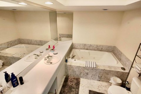 Copropriété à louer à Sunny Isles Beach, Floride: 3 chambres, 163.51 m2 № 1694782 - photo 12