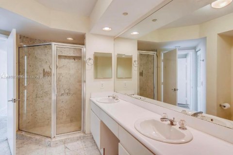 Copropriété à louer à Sunny Isles Beach, Floride: 3 chambres, 163.51 m2 № 1694782 - photo 11