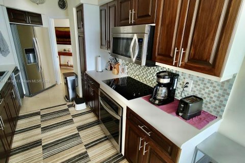 Copropriété à louer à Sunny Isles Beach, Floride: 3 chambres, 163.51 m2 № 1694782 - photo 5