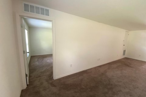 House in St. Lucie, Florida 4 bedrooms, 170.57 sq.m. № 2081554 - photo 18