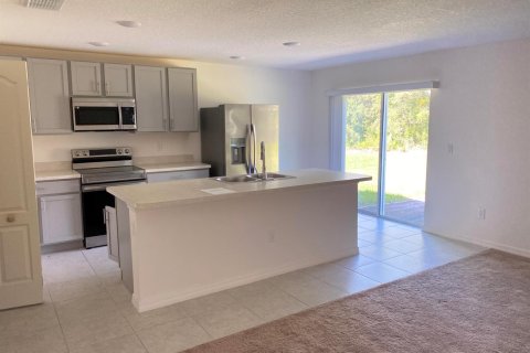 House in St. Lucie, Florida 4 bedrooms, 170.57 sq.m. № 2081554 - photo 9