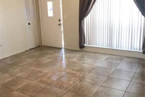 House in New Port Richey, Florida 3 bedrooms, 115.01 sq.m. № 2233929 - photo 5