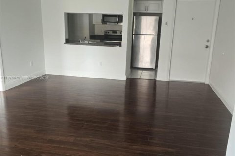Condominio en venta en Miami, Florida, 3 dormitorios, 92.25 m2 № 2032071 - foto 17