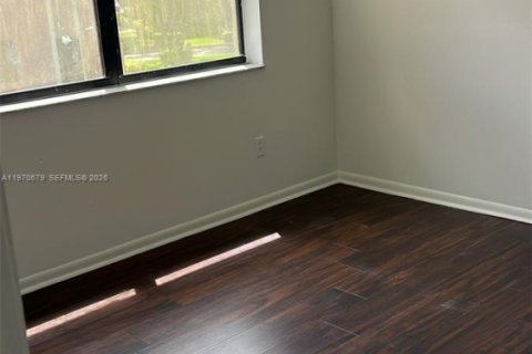 Condominio en venta en Miami, Florida, 3 dormitorios, 92.25 m2 № 2032071 - foto 10