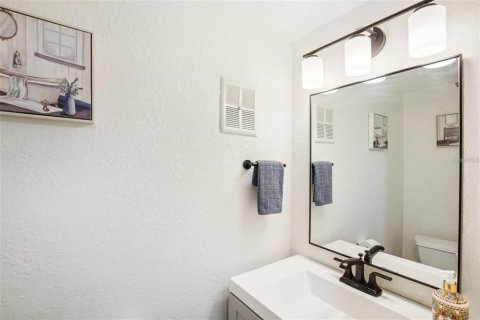 Townhouse in Clearwater, Florida 3 bedrooms, 116.78 sq.m. № 1527294 - photo 30