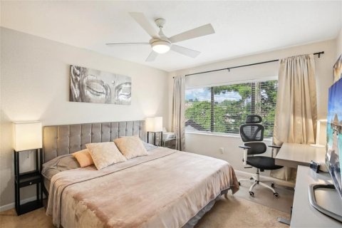 Townhouse in Clearwater, Florida 3 bedrooms, 116.78 sq.m. № 1527294 - photo 2