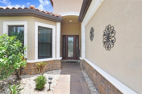House in Tampa, Florida 3 bedrooms, 220.36 sq.m. № 1785552 - photo 11